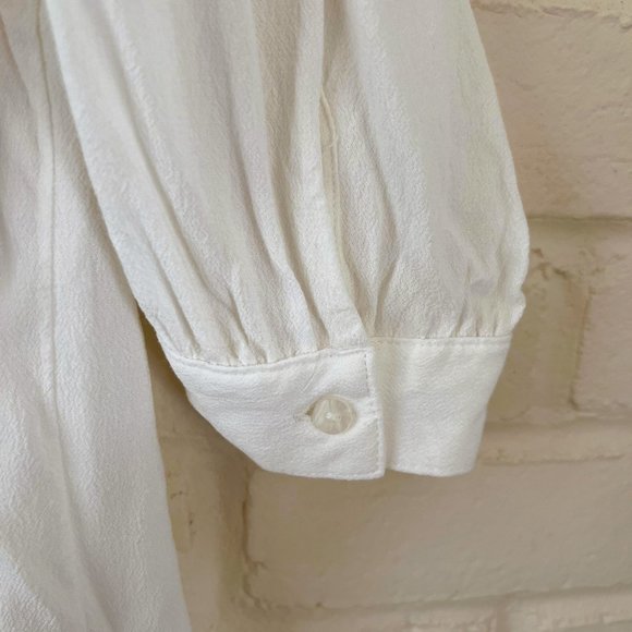 Old Navy White Blouse - Picture 3 of 6